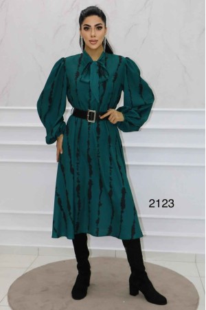 147460 TOPTAN ZÜMRÜT YEŞİL ELBİSE