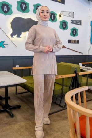 147615 beige Pants suit