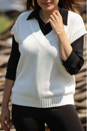 174776 TOPTAN BEYAZ SÜVETER