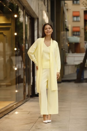 175202 TOPTAN SARI PANTOLON TAKIM