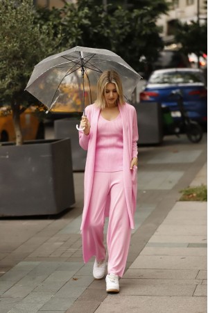 175204 TOPTAN PEMBE PANTOLON TAKIM