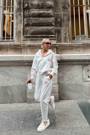 175583 TOPTAN BEYAZ EŞOFMAN TAKIM