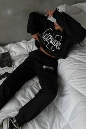 177625 TOPTAN BASKILI EŞOFMAN TAKIM