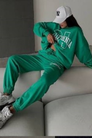 177627 TOPTAN BASKILI EŞOFMAN TAKIM