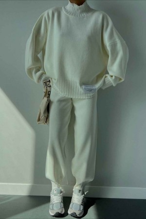 178627 TOPTAN BEYAZ PANTOLON TAKIM