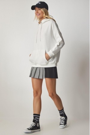 178805 TOPTAN BEYAZ SWEAT