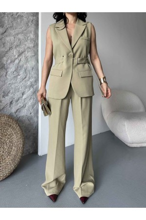 182692 khaki Pants suit