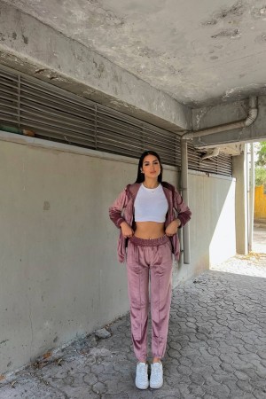 200195 TOPTAN GÜL KURUSU EŞOFMAN TAKIM