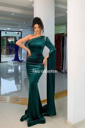 202334 Emerald Green Evening dress