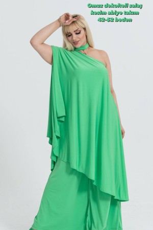 202709 GREEN DRESS