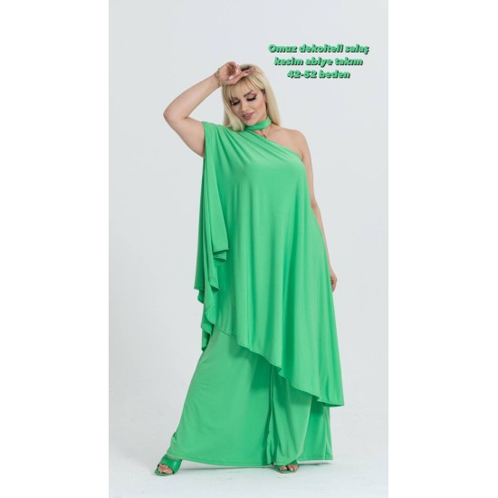 202709 GREEN DRESS