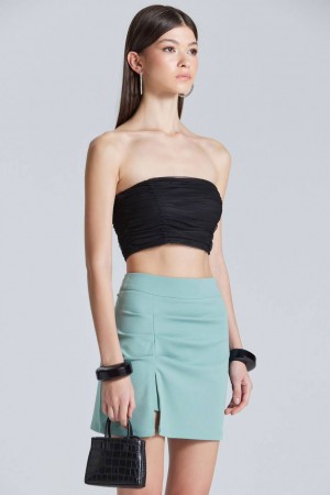 204256 black Crop