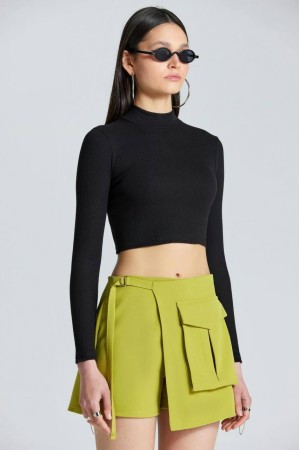 204302 TOPTAN SİYAH CROP