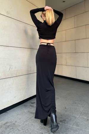 205242 TOPTAN SİYAH ETEK TAKIM