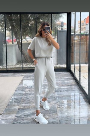 207979 TOPTAN TAŞ EŞOFMAN TAKIM