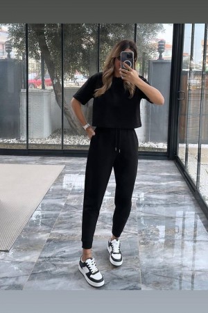 207980 TOPTAN SİYAH EŞOFMAN TAKIM