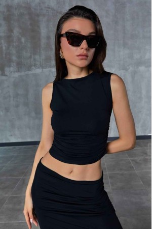 209741 TOPTAN SİYAH CROP
