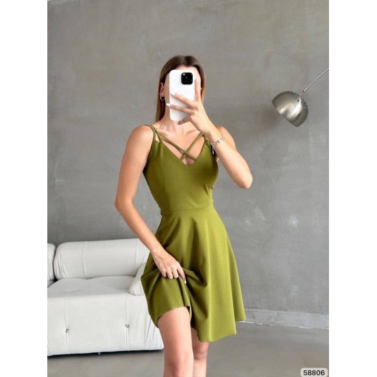 210330 GREEN DRESS