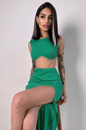 211495 TOPTAN YEŞİL ETEK TAKIM