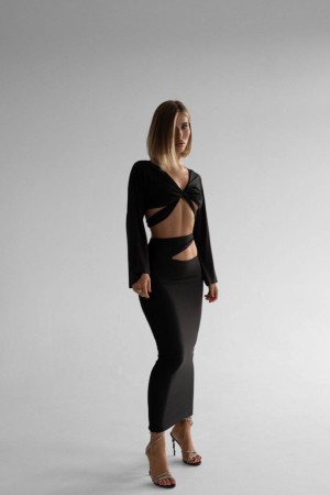 213880 TOPTAN SİYAH ETEK TAKIM