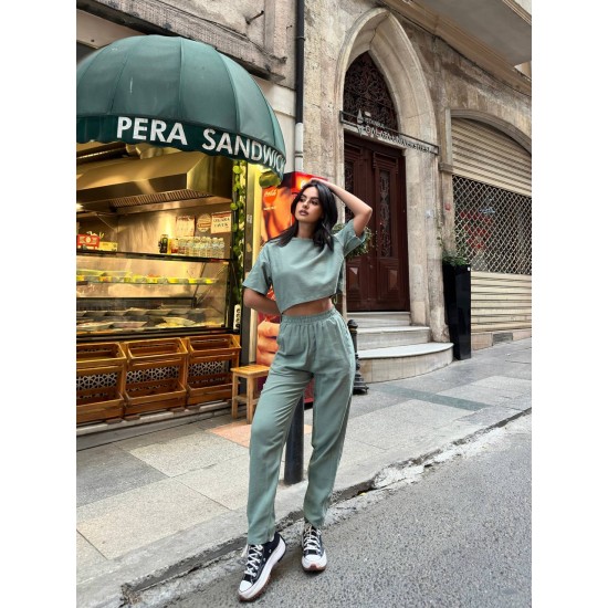 216487 khaki Pants suit