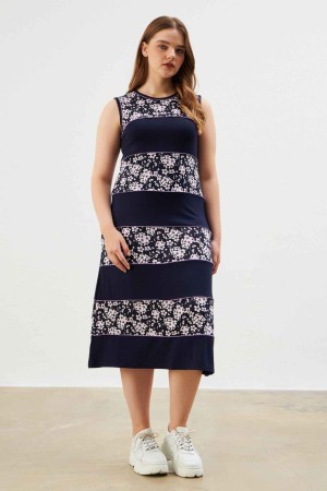 216658 patterned DRESS