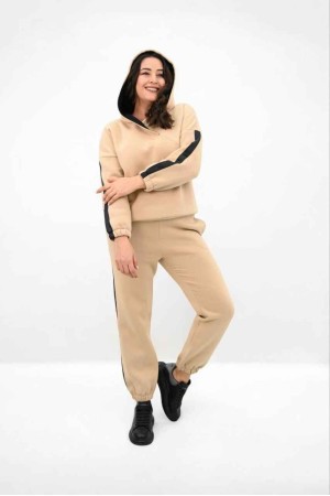 217435 TOPTAN BEJ EŞOFMAN TAKIM