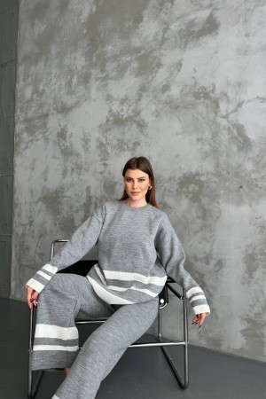 218239 Grey Pants suit
