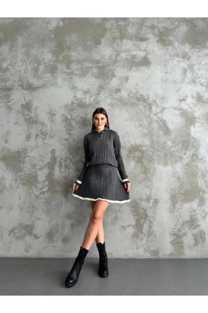 218243 TOPTAN GRİ ETEK TAKIM