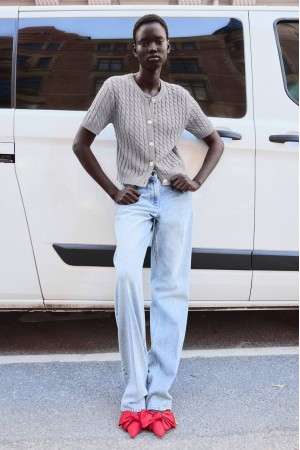 220073 TOPTAN GRİ HIRKA