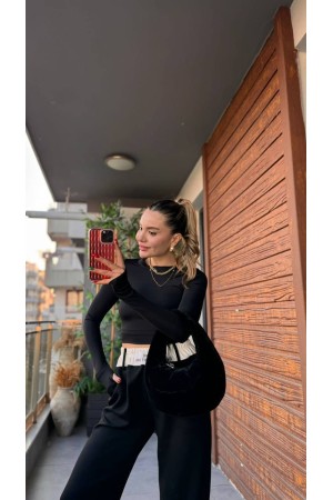 220103 black BLOUSE