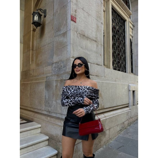 220122 leopard BLOUSE