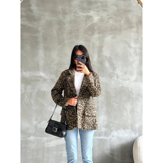 220228 leopard JACKET