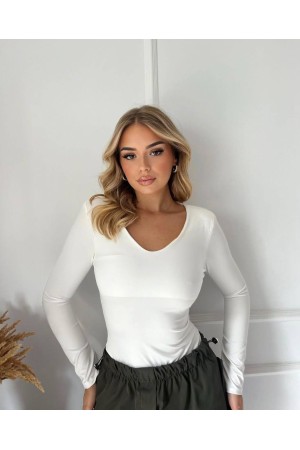 220250 TOPTAN BEYAZ BLUZ