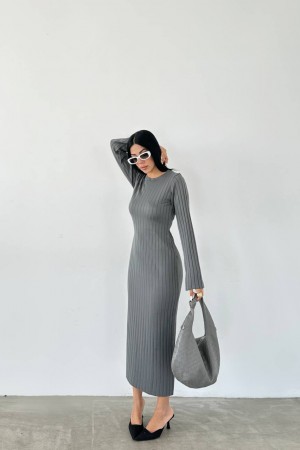 220457 TOPTAN GRİ ELBİSE