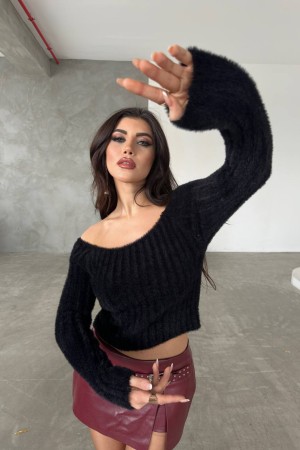 220468 TOPTAN SİYAH KAZAK