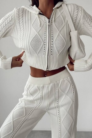 220477 TOPTAN BEYAZ PANTOLON TAKIM