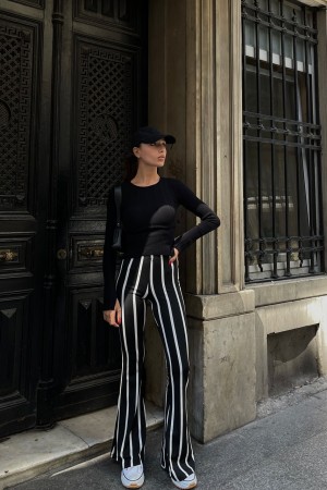 220505 TOPTAN ÇİZGİLİ PANTOLON