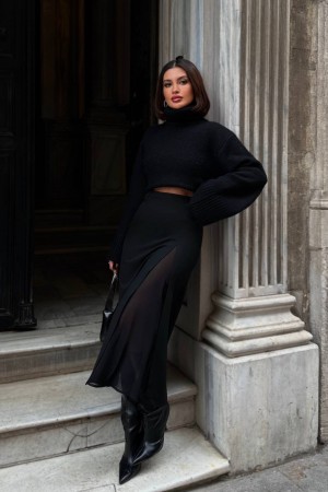 220701 TOPTAN SİYAH ETEK