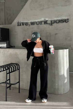 220734 TOPTAN SİYAH EŞOFMAN TAKIM