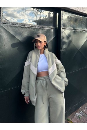 220757 burgundy Track suitcase