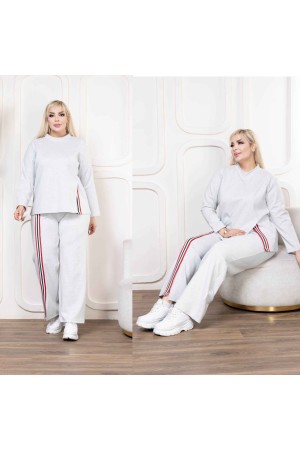 221043 TOPTAN EKRU EŞOFMAN TAKIM