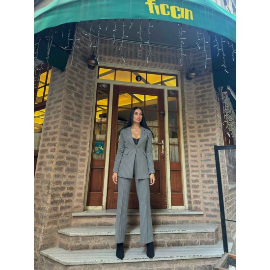 221161 Grey Pants suit