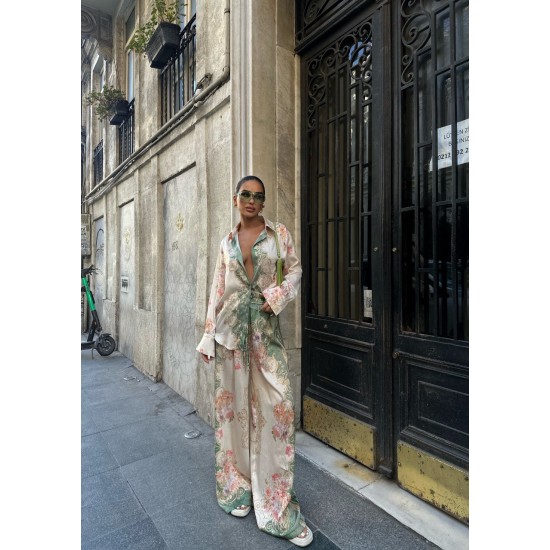 222812 patterned Pants suit