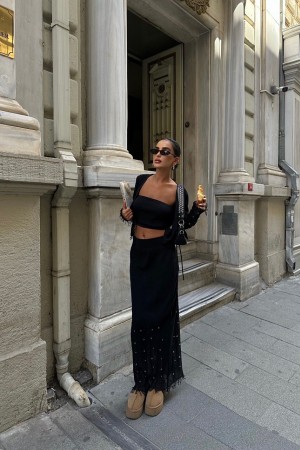 222834 TOPTAN SİYAH ETEK TAKIM