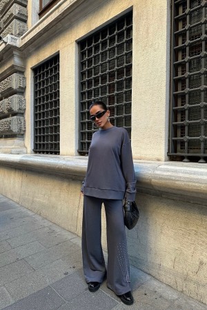 223018 TOPTAN GRİ EŞOFMAN TAKIM