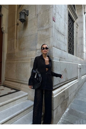 223022 black Pants suit