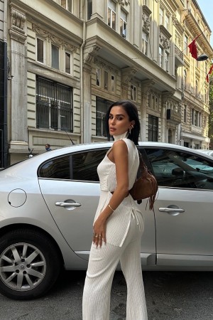 223026 white Pants suit