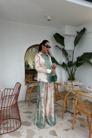 223119 patterned Pants suit