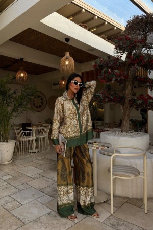 223121 patterned Pants suit